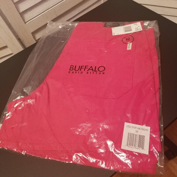 Shorts - Picture 1 of 3